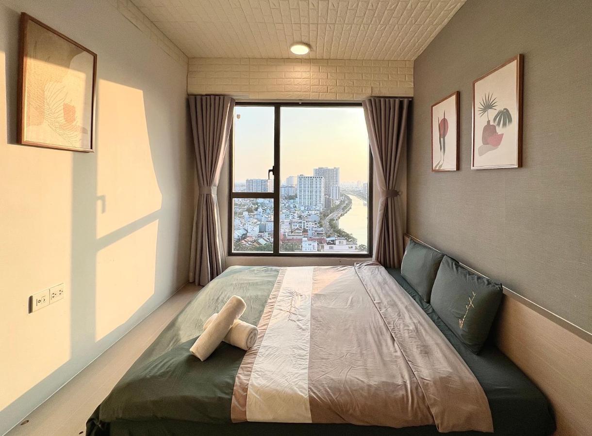 Апартаменты Spacious Saigon - Infinity Pool In Rivergate *