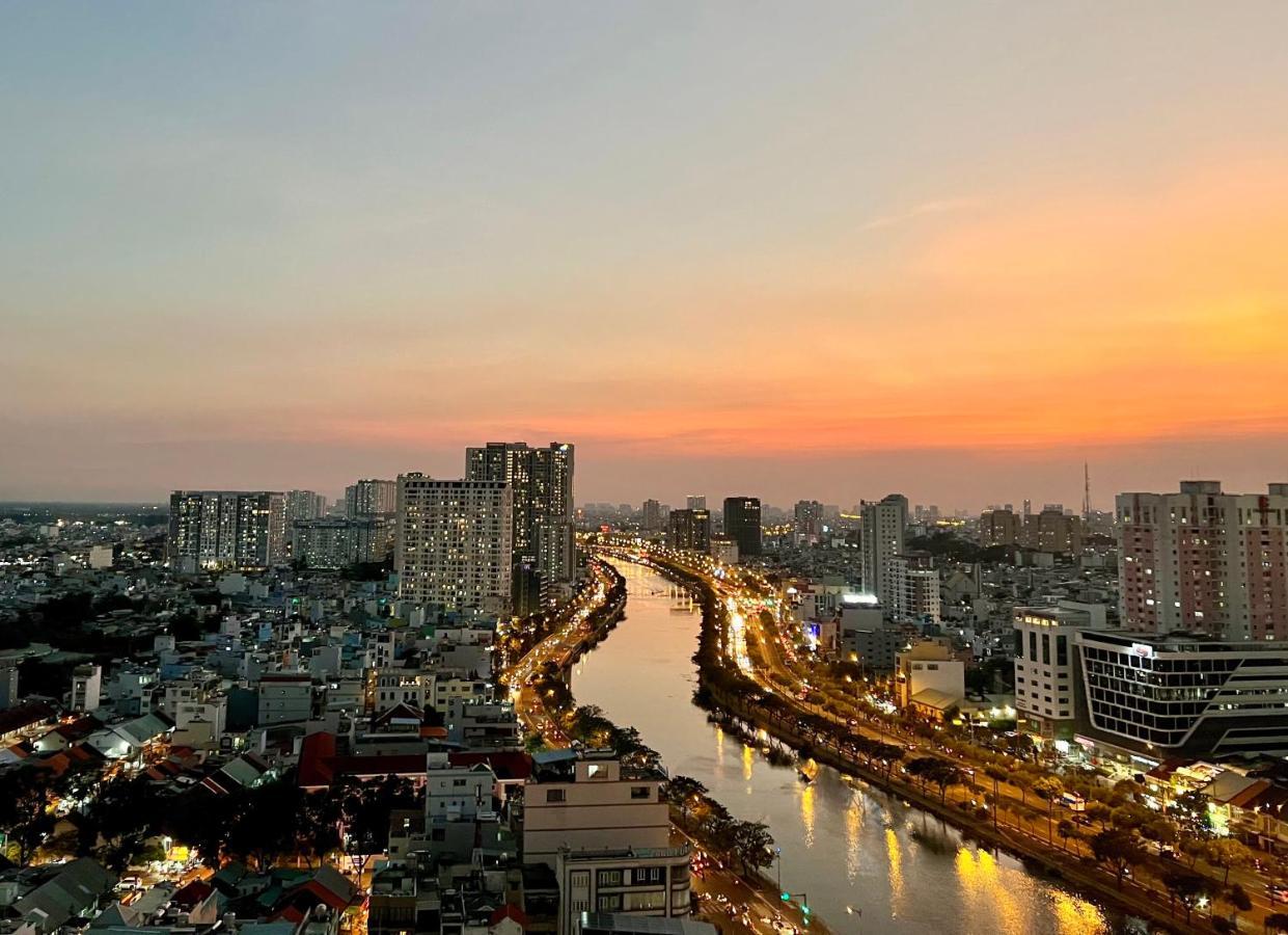 Spacious Saigon - Infinity Pool In Rivergate Апартаменты *
