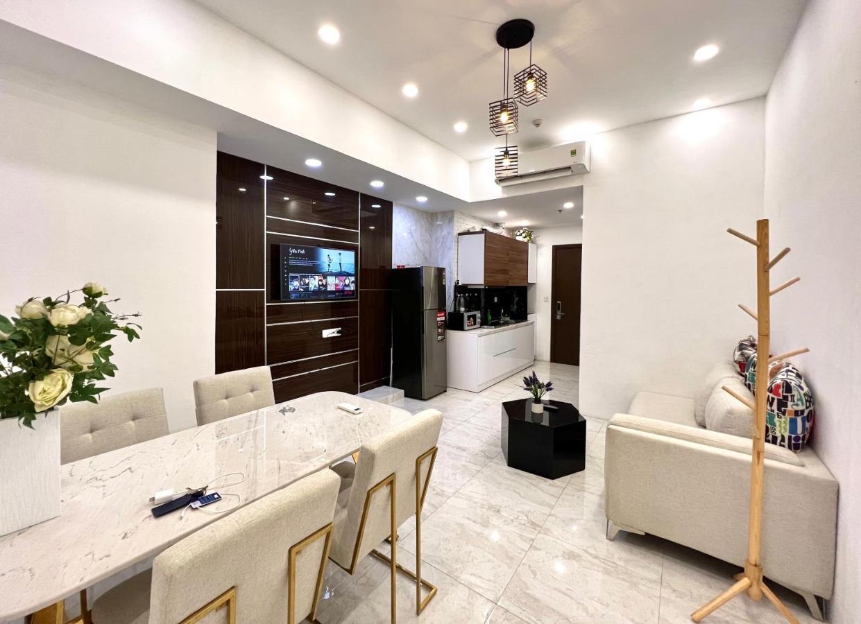 Апартаменты Spacious Saigon - Infinity Pool In Rivergate *
