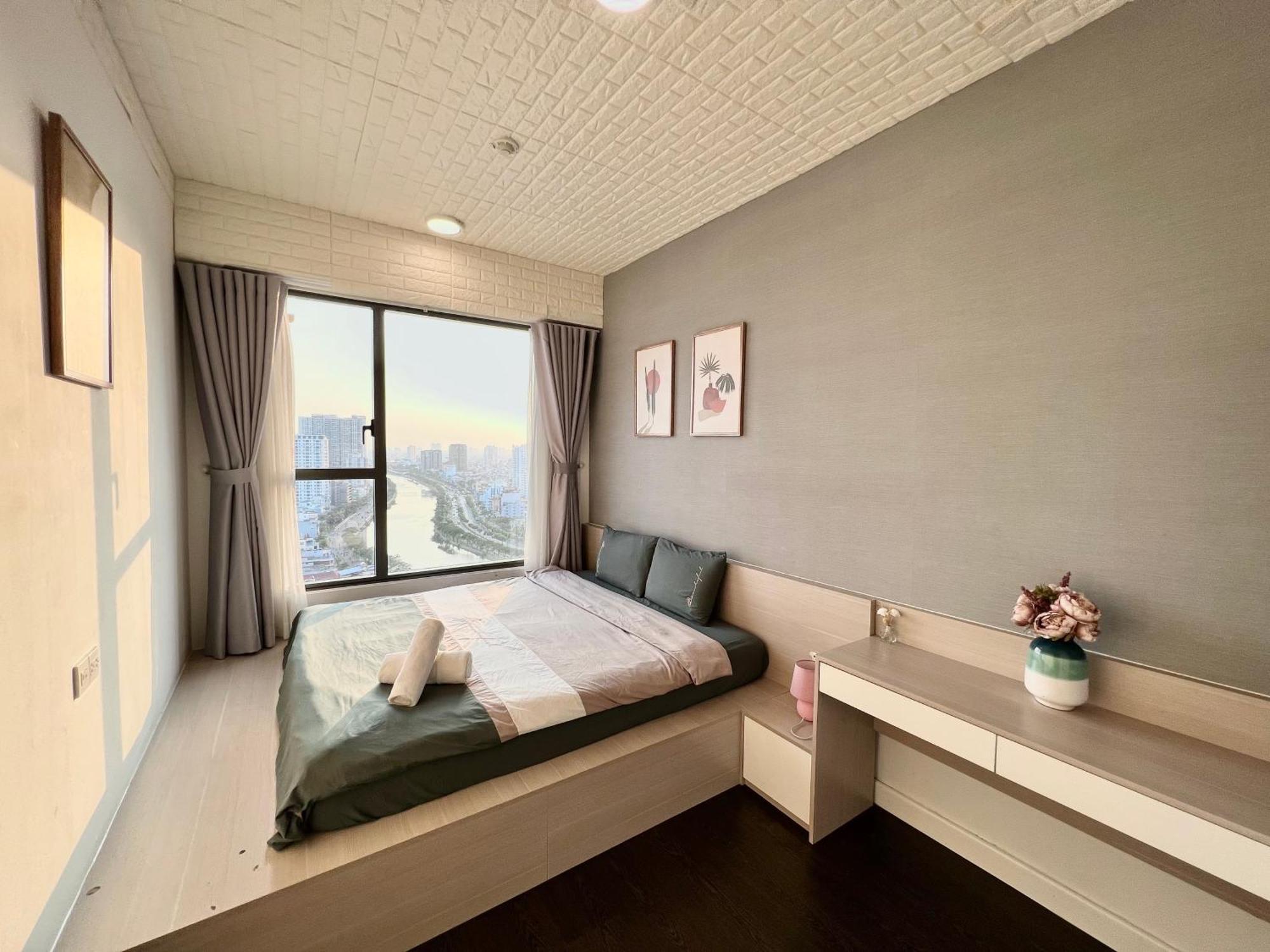 Spacious Saigon - Infinity Pool In Rivergate Апартаменты